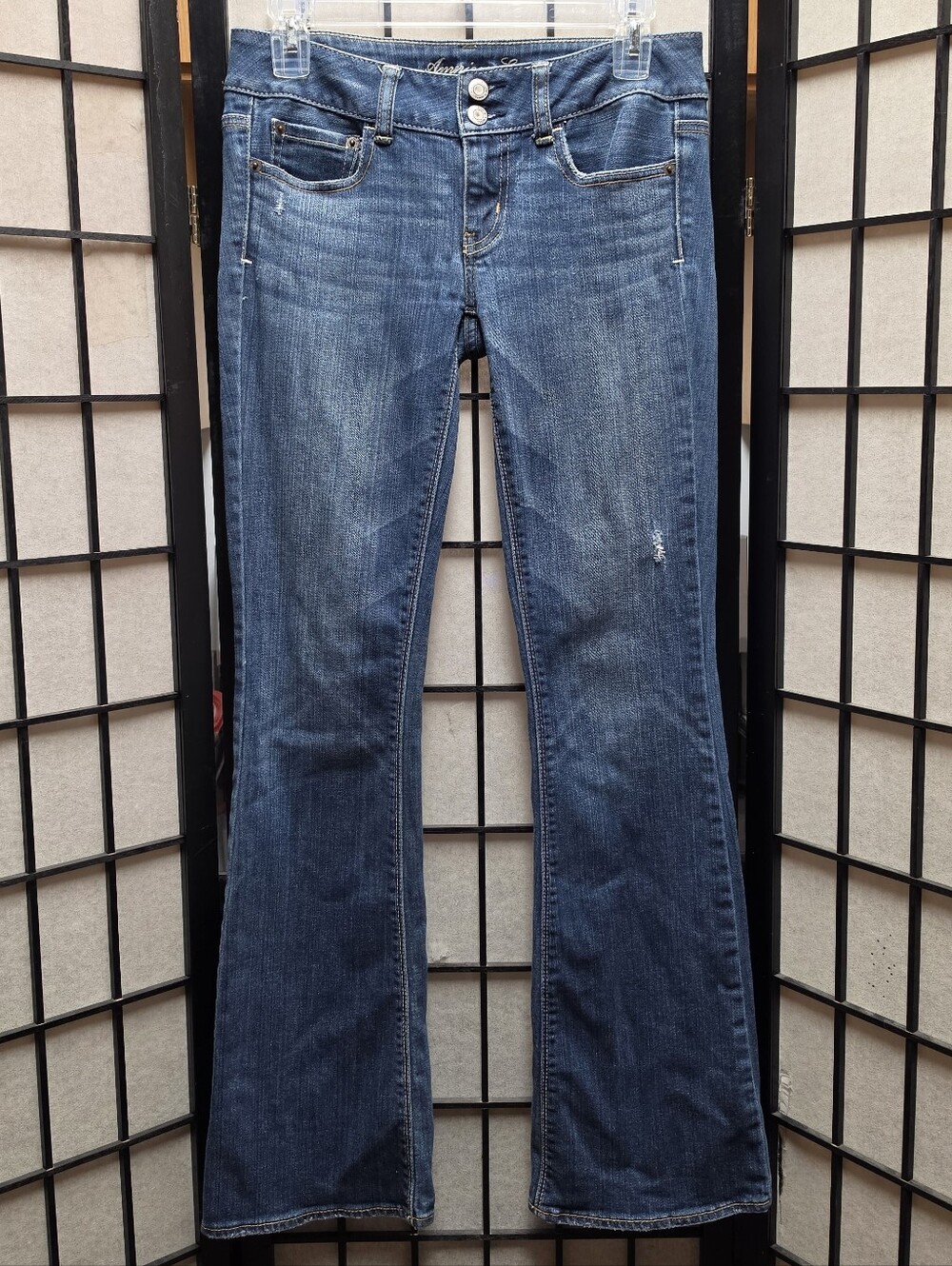 👖 American Eagle Size 2/4 Medium Wash Flare Bootcut Artist Stretch Jeans